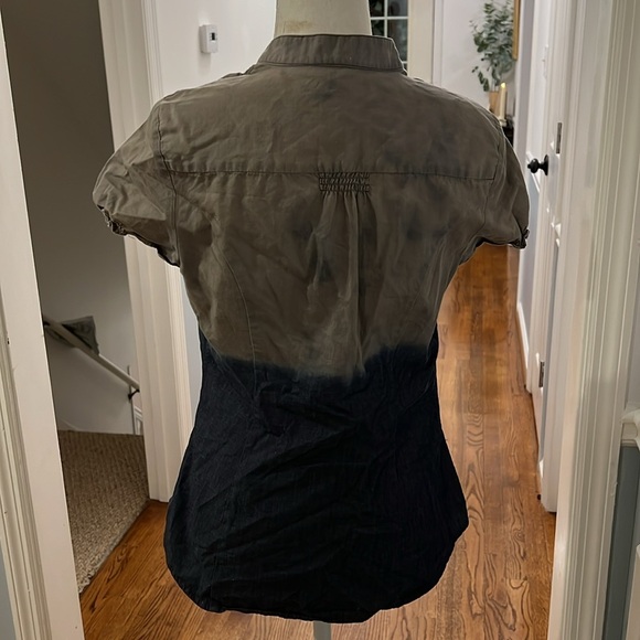 NWOT EXPRESS BUTTON UP CHAMBRAY RUFFLE TOP - SIZE SMALL - Picture 8 of 11